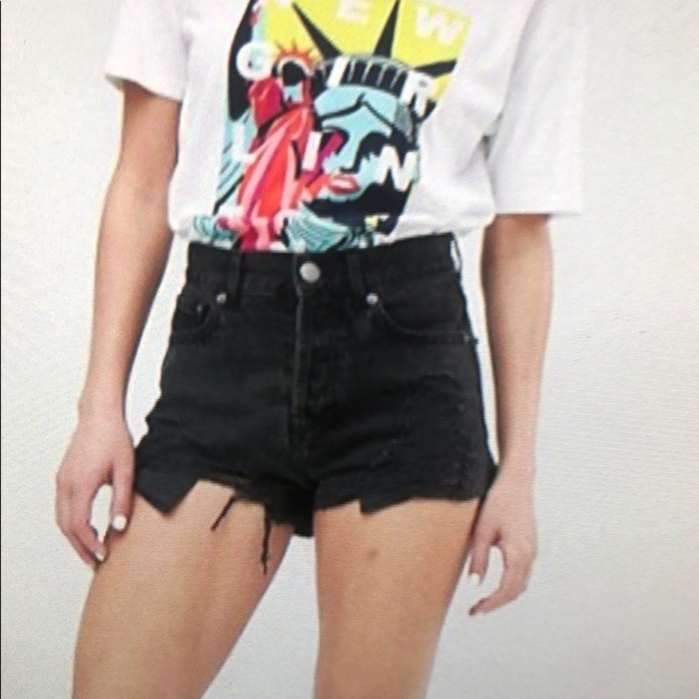 Distressed High Waist Black Shorts - Picture 5 of 5